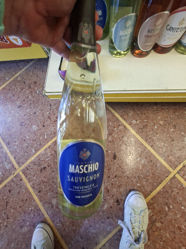 Maschio Sauvignon Trevenezie IGT Vino Frizzante - Image 1