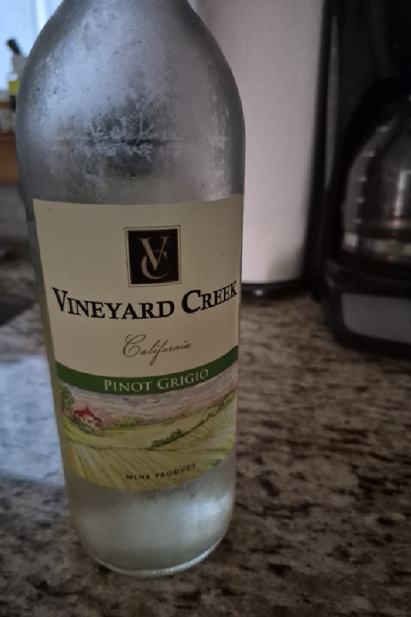 Vineyard Creek Pinot Grigio - Image 1