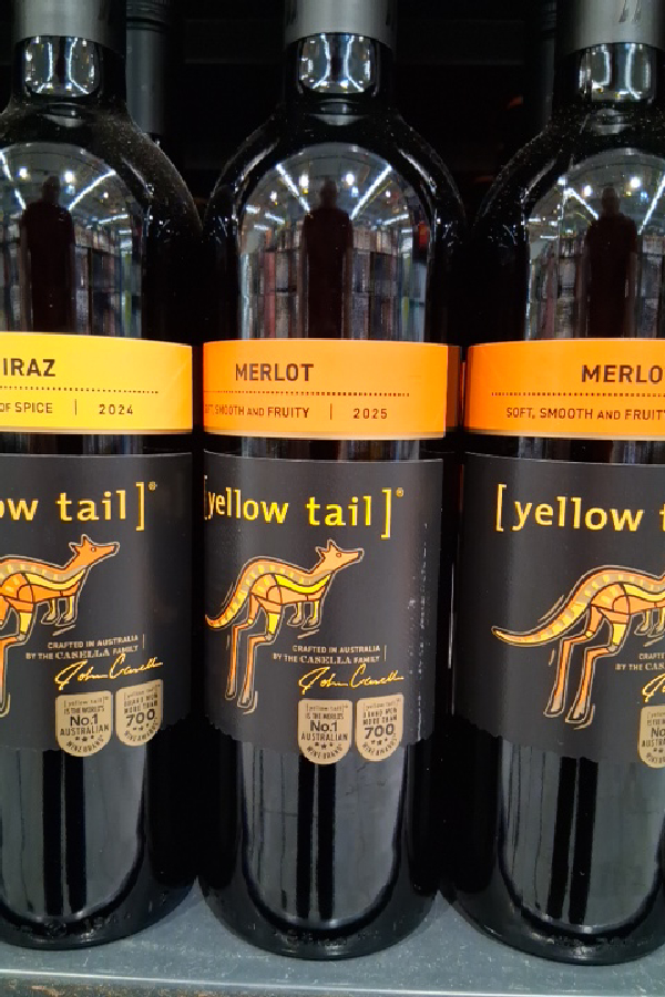 Yellow Tail Merlot - Image 1