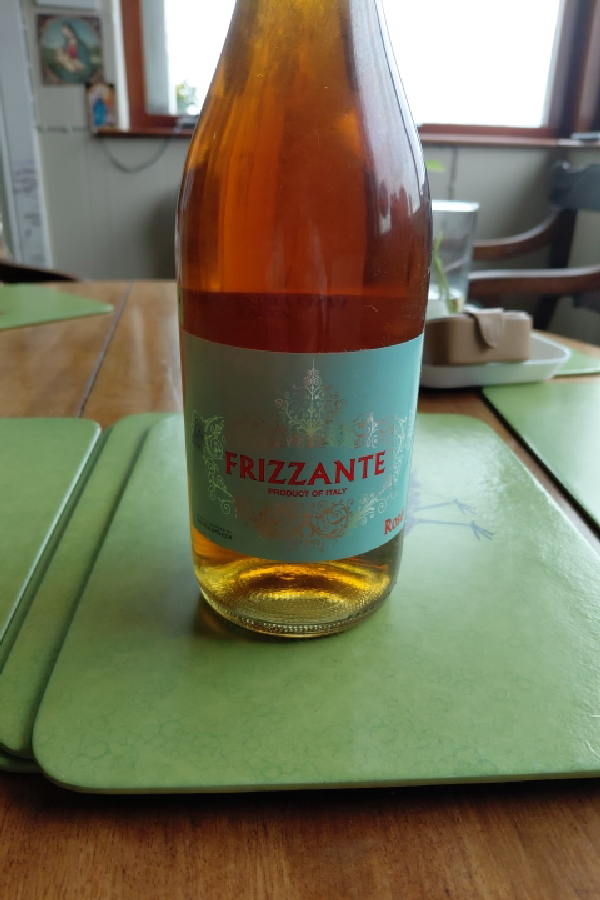 Graham Norton's Vino Frizzante Rosé - Image 1