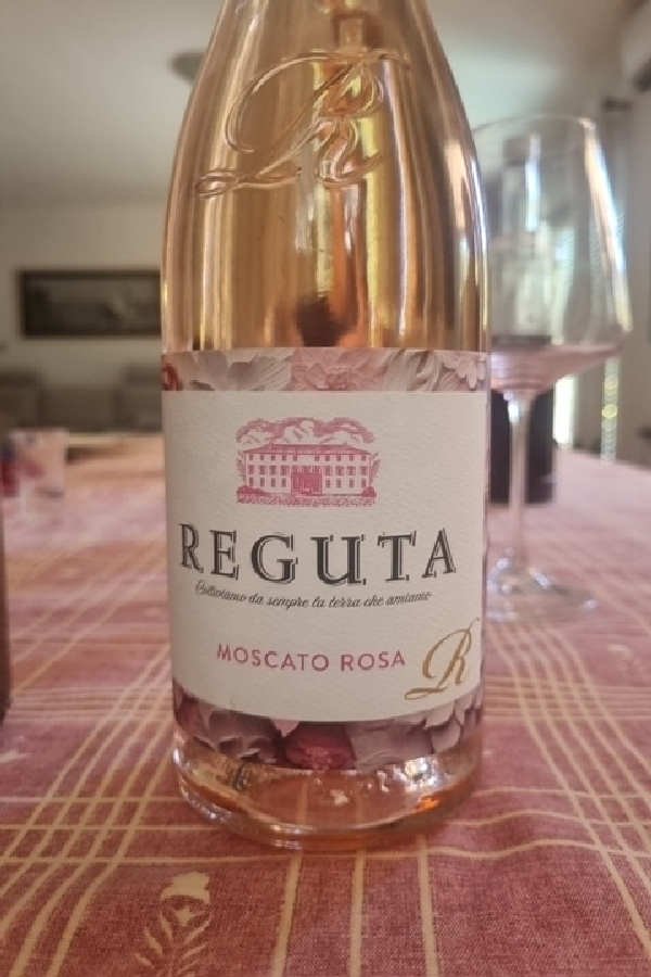 Moscato Rosa Spumante Dolce - Image 1
