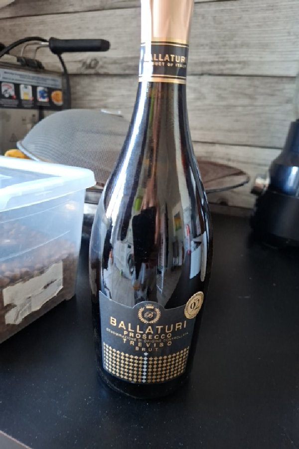 Ballaturi Prosecco Treviso Brut - Image 1