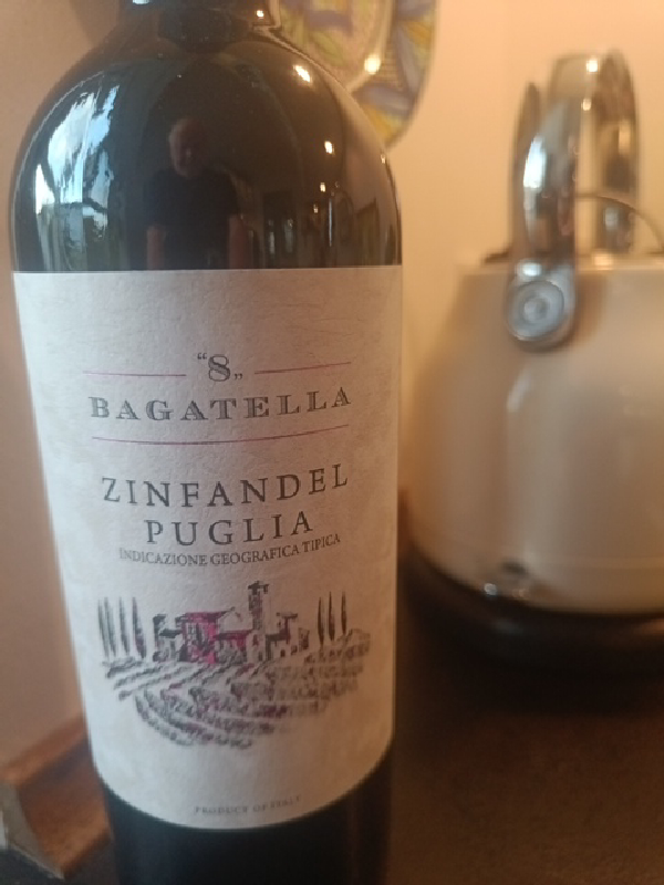 8 Bagatella Zinfandel - Image 1
