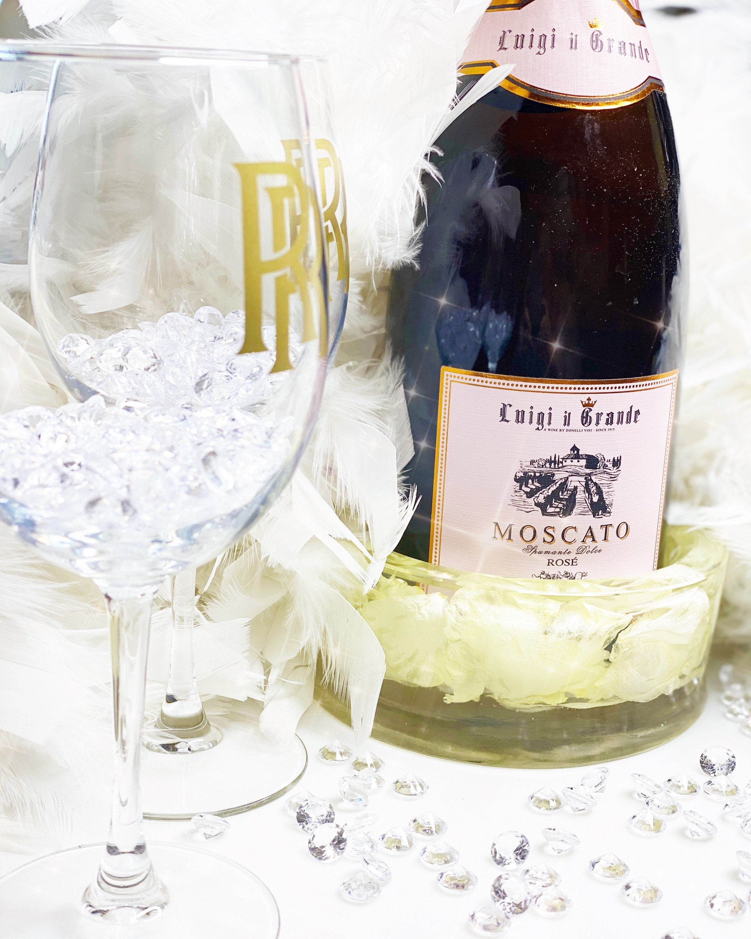 Moscato Spumante Dolce Rosé - Image 1