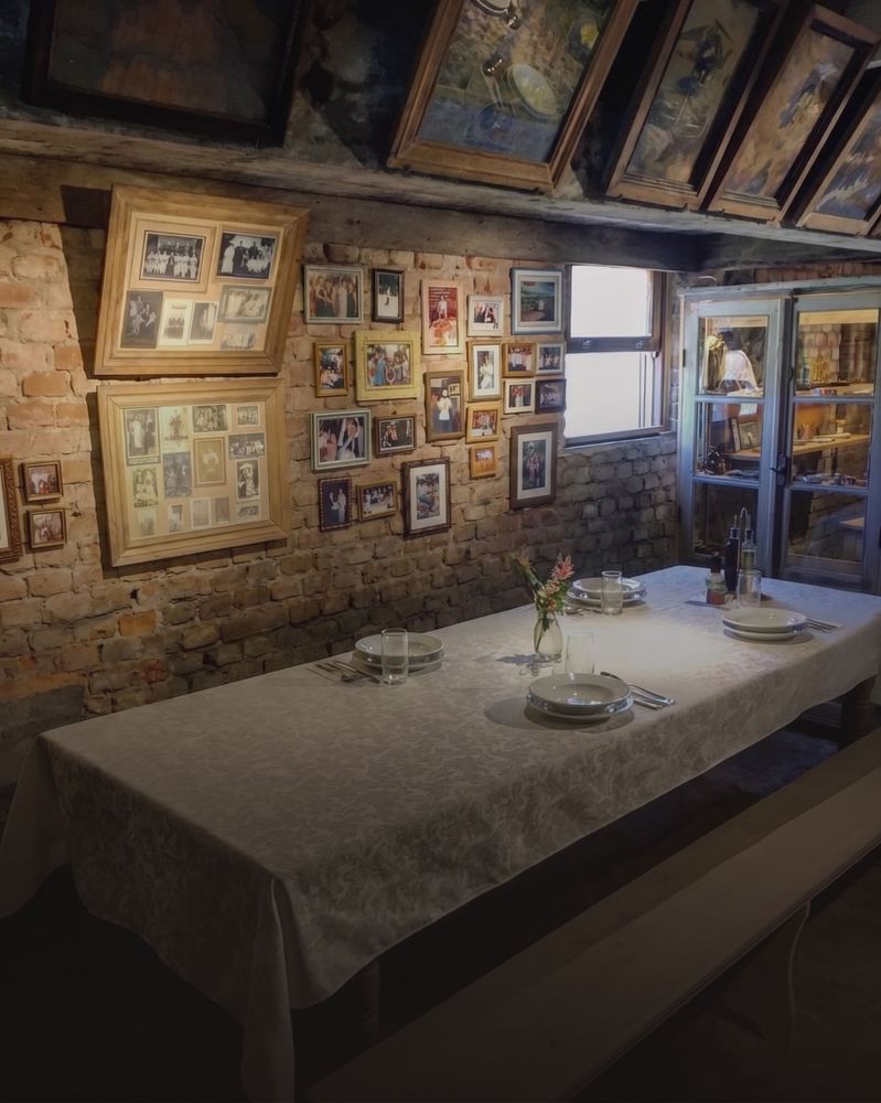 Cave Poseidon produz vinhos em casarão histórico de 1939