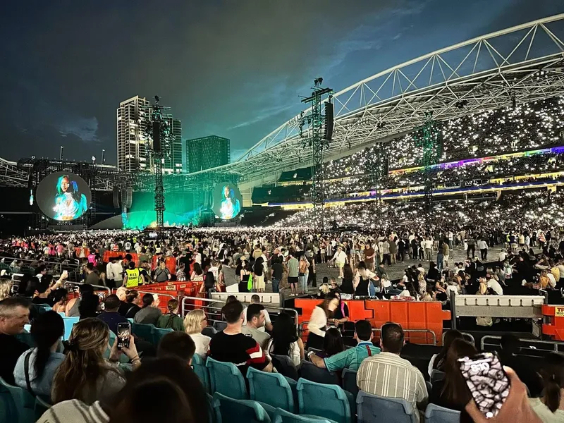 Coldplay concert was amazing, photo 1 of 7