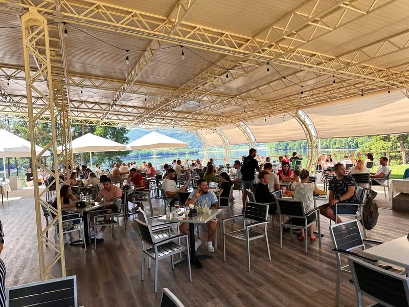 Lunch on the lake with Uncle Bogdan, photo 1 of 4