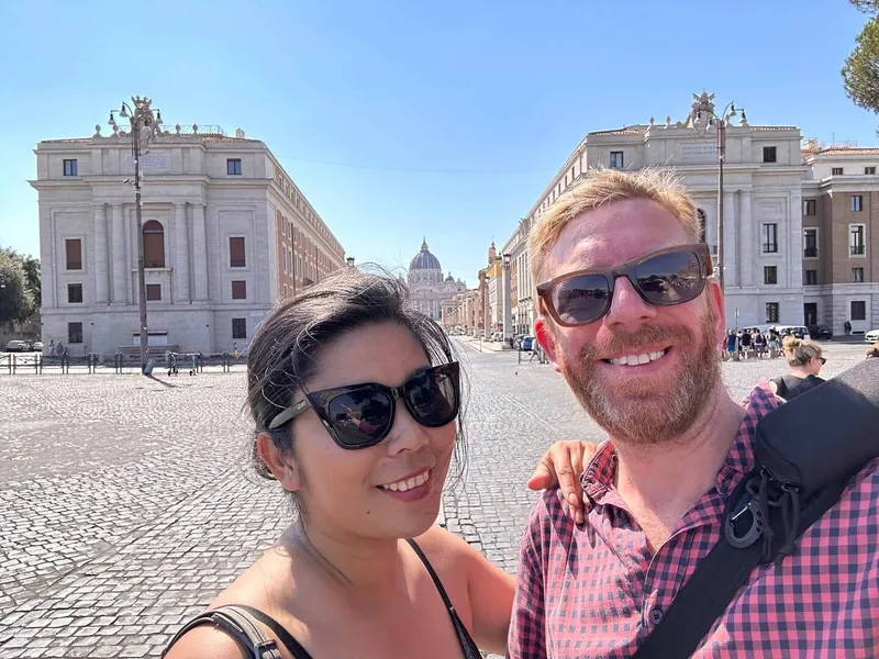 Quick trip to the Vatican, photo 1 of 2