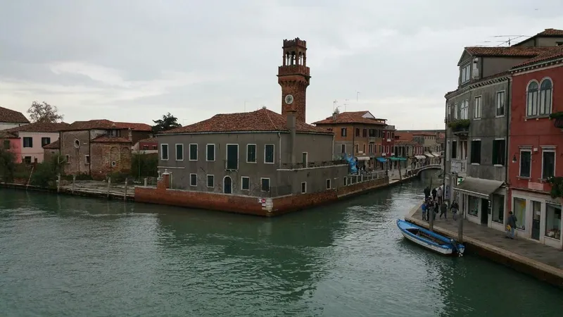 Murano, photo 5 of 6