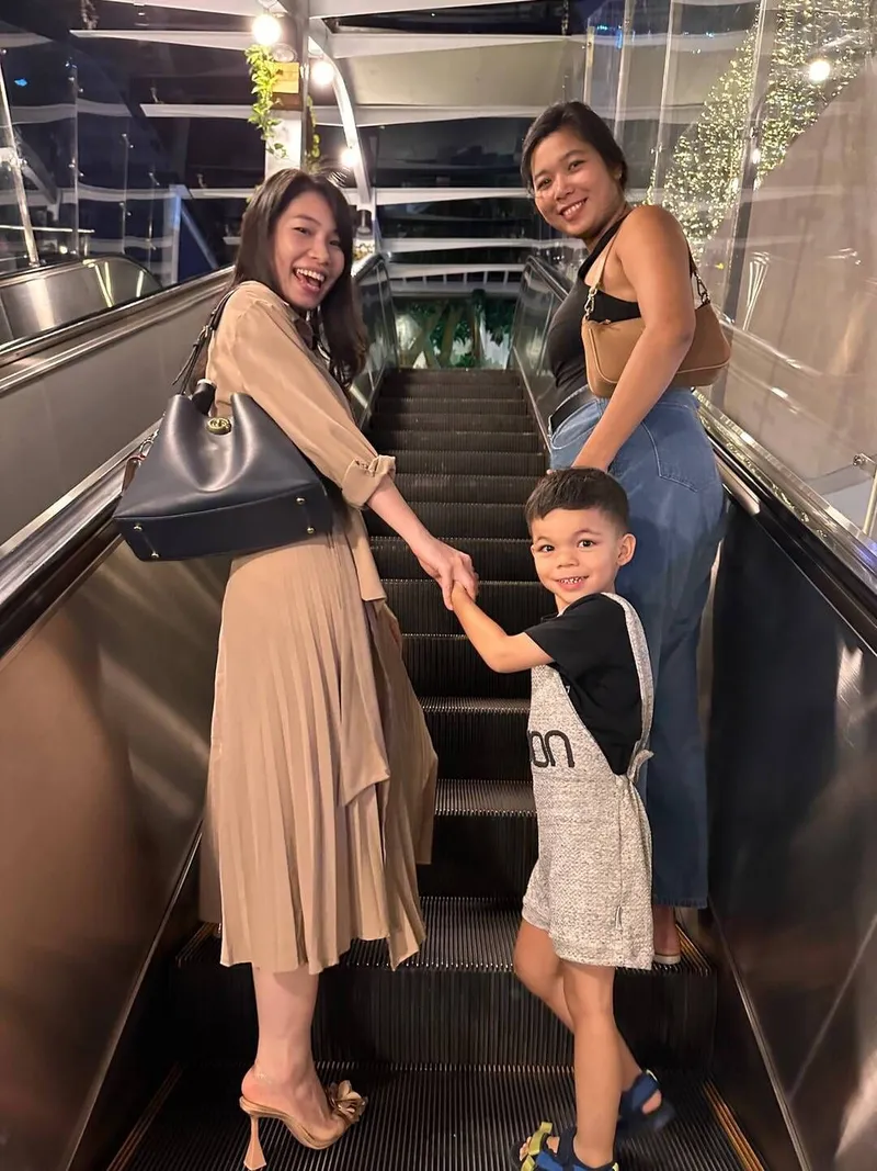 Family fun in BGC, photo 1 of 3