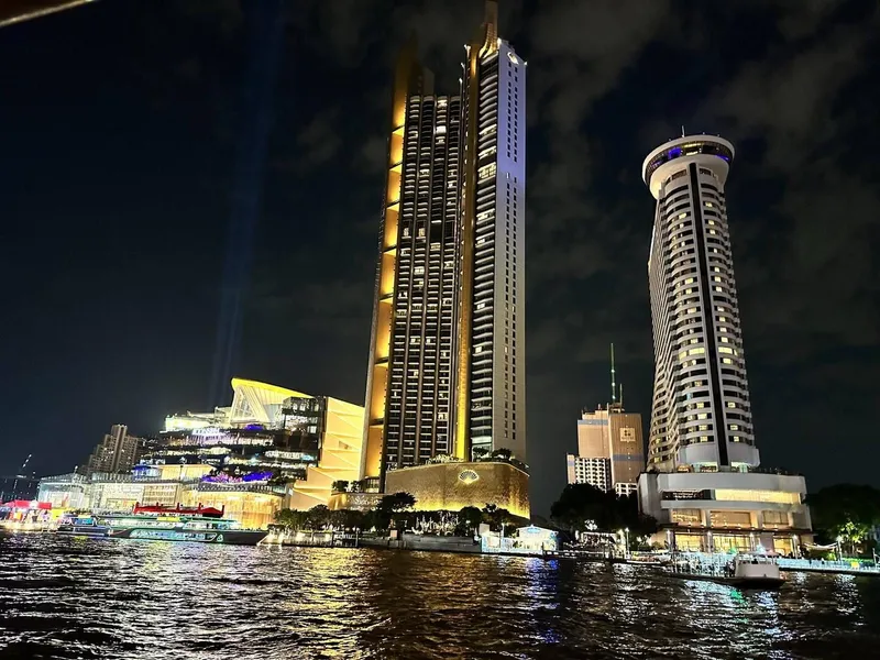 First night in Bangkok and exploring, photo 4 of 5