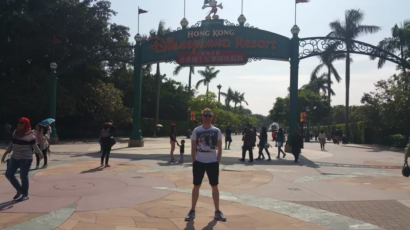 Disneyland!, photo 2 of 44