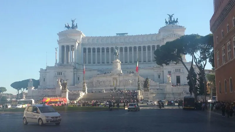 Piazza Venezia, photo 1 of 4