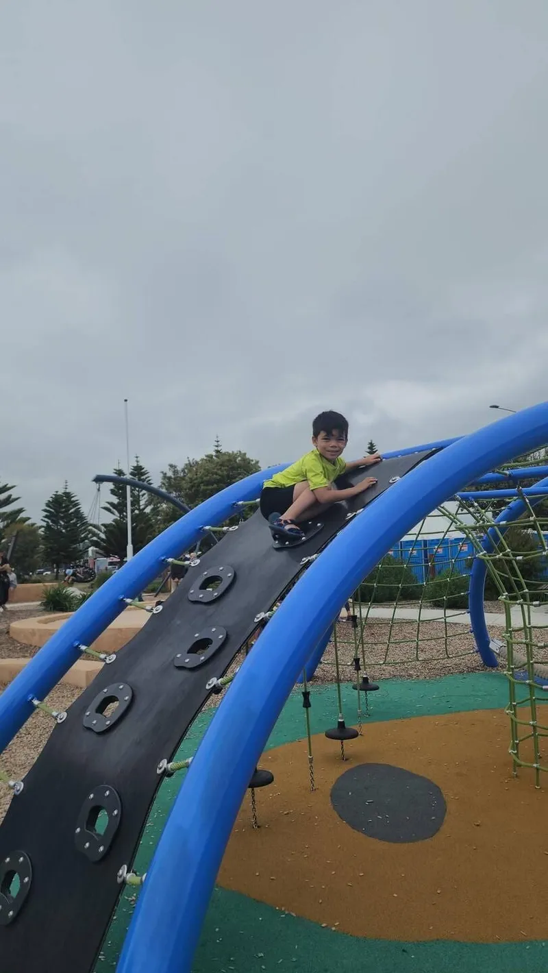Exploring Nanna & Pops "Lakes Entrance", photo 2 of 2