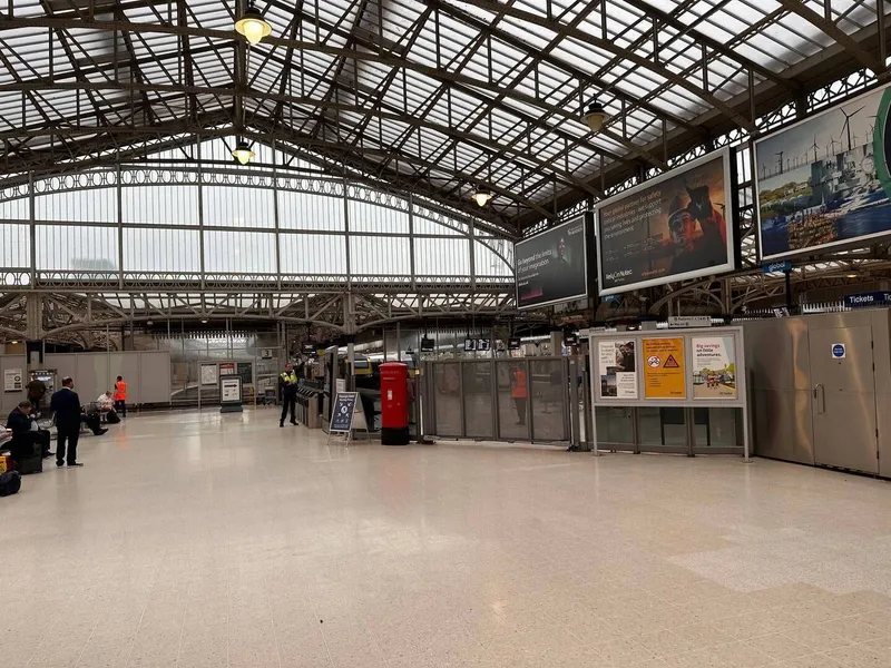 Off to Edinburgh for the day, photo 4 of 4