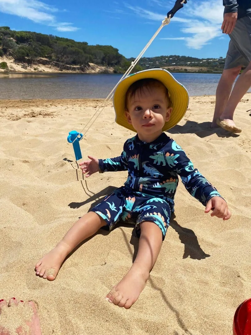 Beach fun (but not for my feet again!), photo 6 of 8