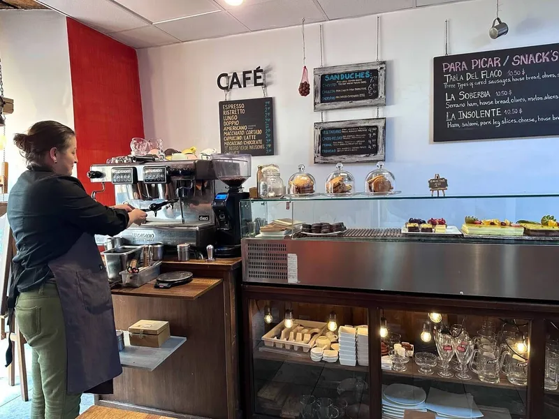 Cute little cafe called Crustum 2850, photo 1 of 3