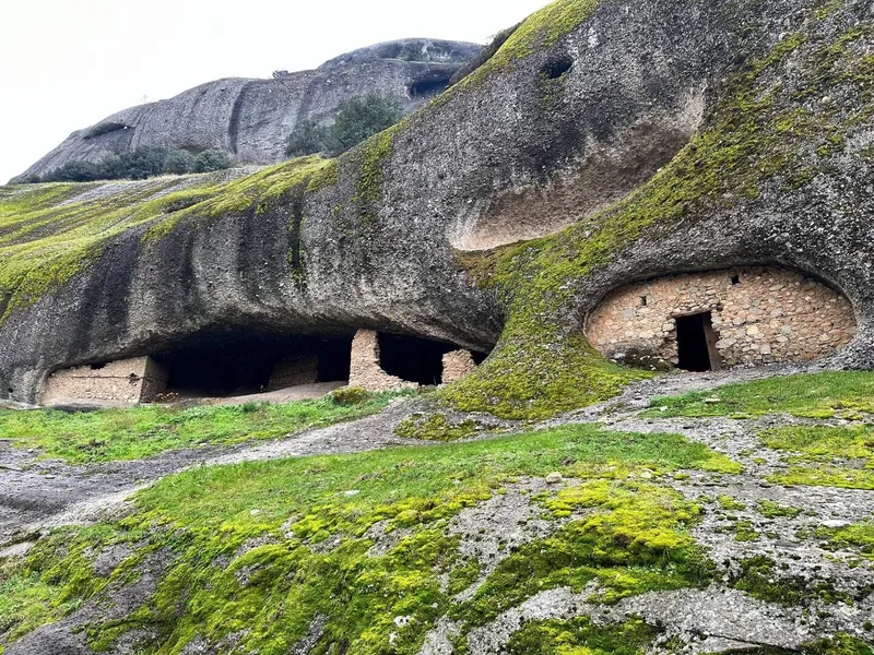 Meteora Monasteries and Hermit Caves, photo 2 of 15