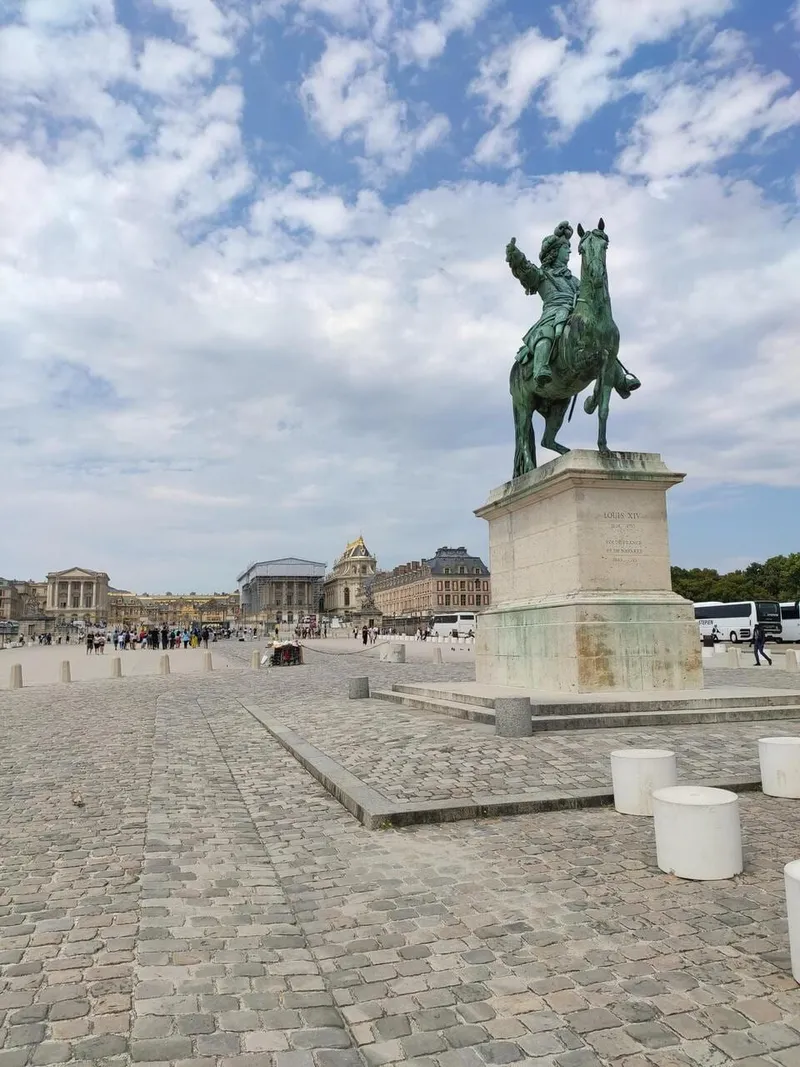Versailles, photo 1 of 8