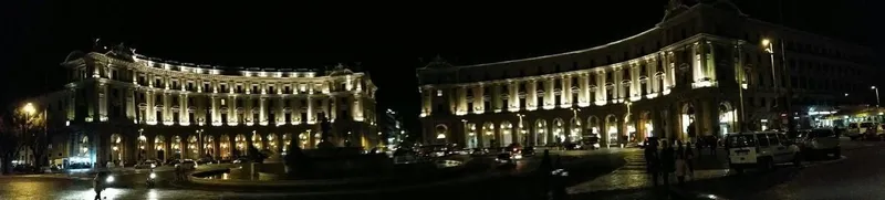 Night time in Rome, photo 1 of 3