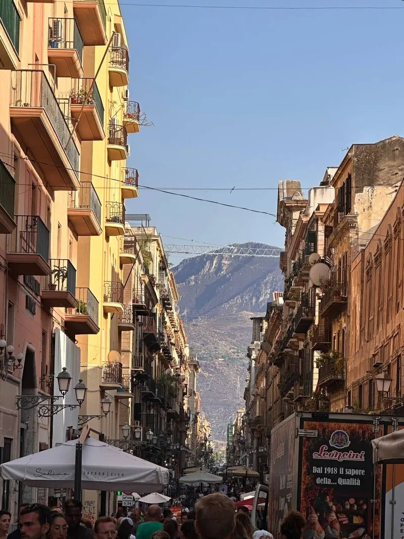 Our first stop in Sicily is Palermo 🚆, photo 1 of 9