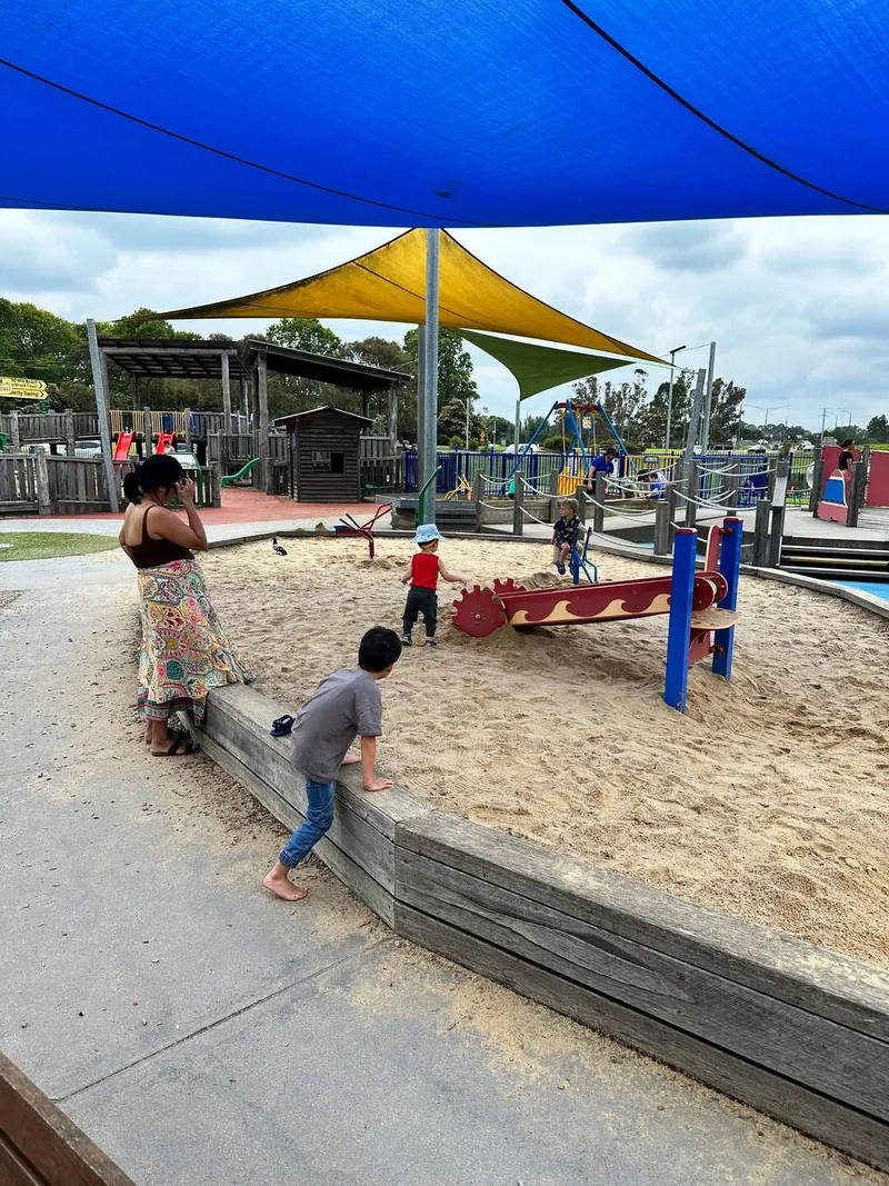 Bairnsdale Playground, photo 1 of 2