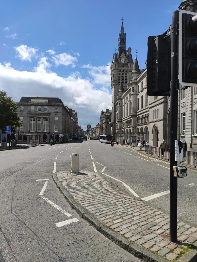 Aberdeen, photo 2 of 9
