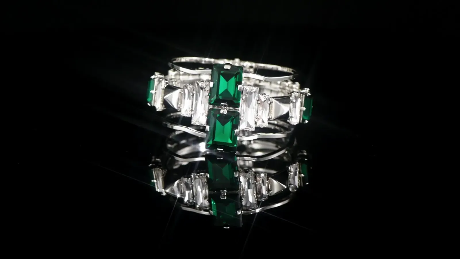 Royal Greens Unique Bracelet