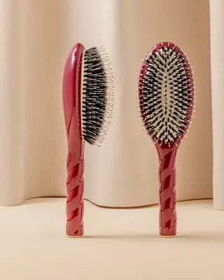 N.03 The Gentle Scalp Care HairBrush The Essential Softness Cherry Red