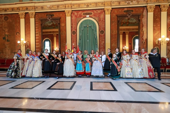 Las falleras ya están en Burgos para celebrar las Fiestas Mayores