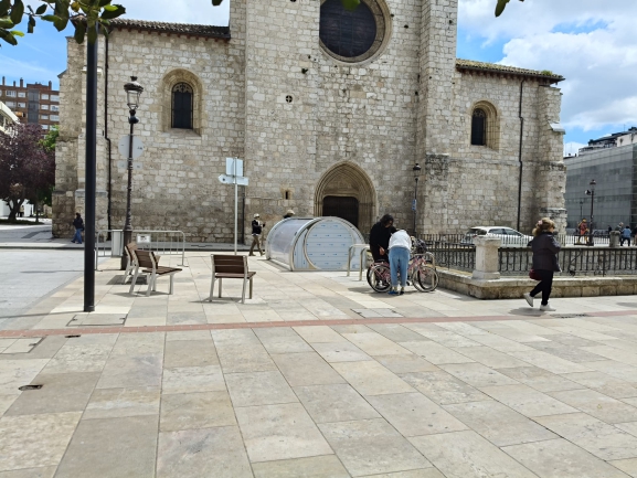 Burgos suma 18 nuevos aparcabicis cubiertos para fomentar la movilidad sostenible
