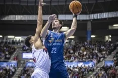 Enorme victoria del San Pablo Burgos ante Baskonia que le permite salir del descenso (107-96)