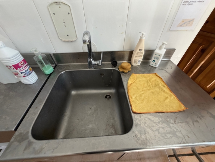 GALER&Iacute;A | Suciedad, basura y deterioro: as&iacute; ha quedado el Monasterio de Belorado tras el desahuc