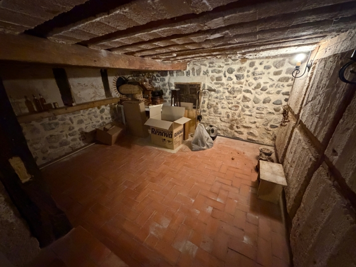 GALER&Iacute;A | Suciedad, basura y deterioro: as&iacute; ha quedado el Monasterio de Belorado tras el desahuc