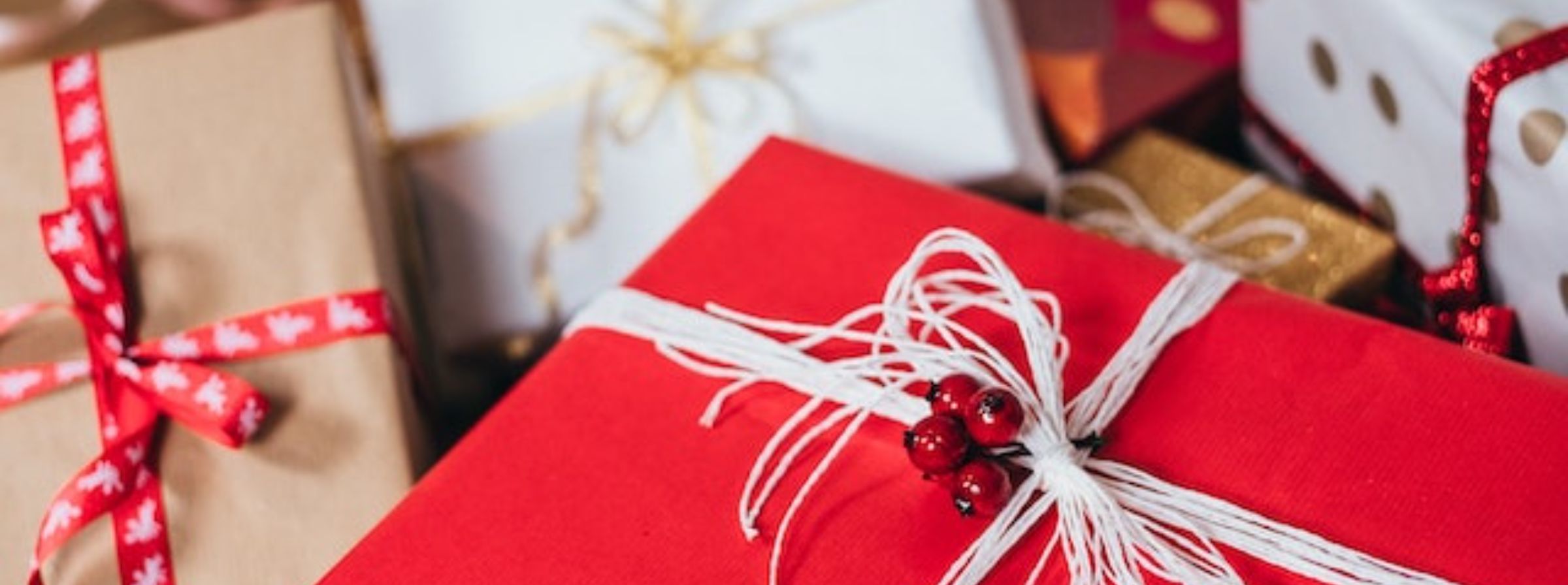 Pensez à vos cadeaux de Noël  Cadeau, Cadeau noel, Enveloppe