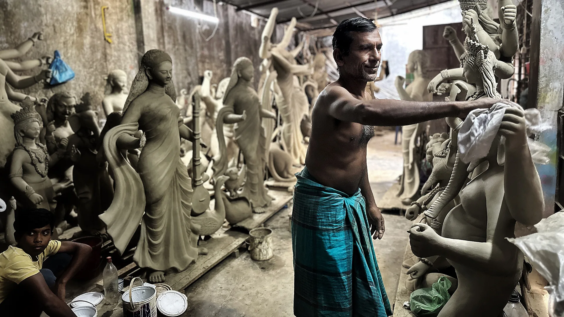 শাঁখারীবাজারের সরু গলি