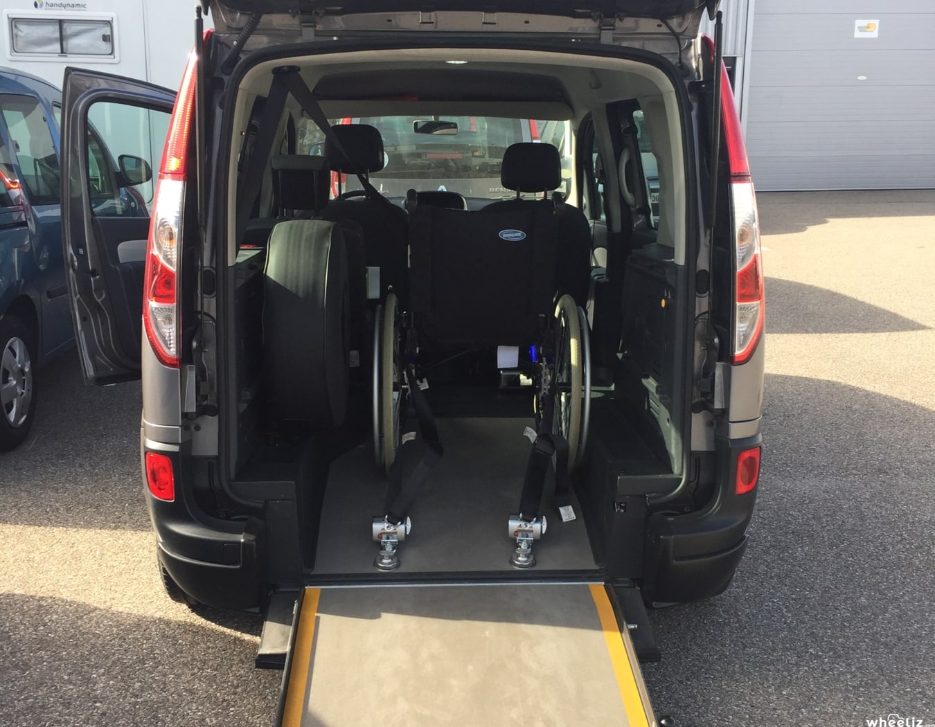 Renault kangoo/Renault grand kangoo avec rampe pour fauteuil