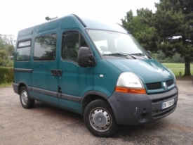 Behindertengerechtes Fahrzeug zu vermieten: Renault MASTER