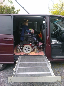 Adapted car rental: Mercedes Viano 2,0