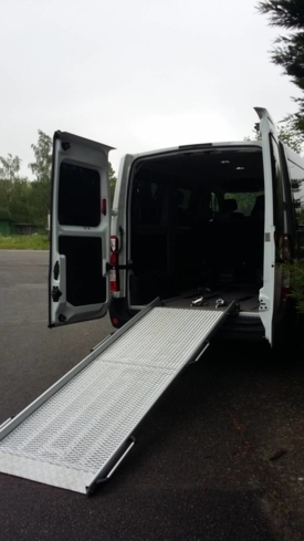 Behindertengerechtes Fahrzeug zu vermieten: Renault MASTER