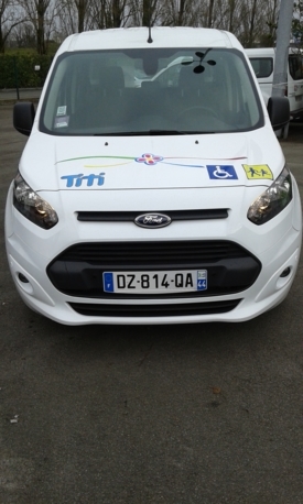 Behindertengerechtes Fahrzeug zu vermieten: Ford Grand Tourneo Connect