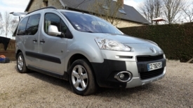Voiture adaptée à louer : Peugeot Partner