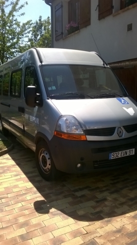 Behindertengerechtes Fahrzeug zu vermieten: Renault MASTER