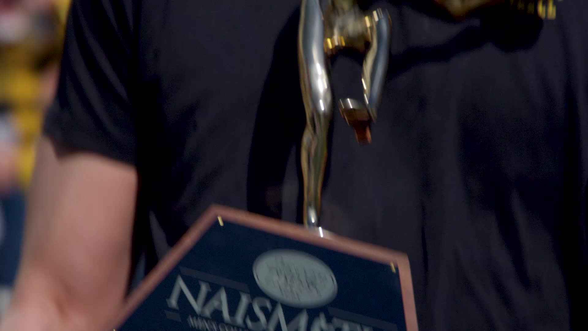 Luka Garza Receives Naismith Trophy – University of Iowa Athletics