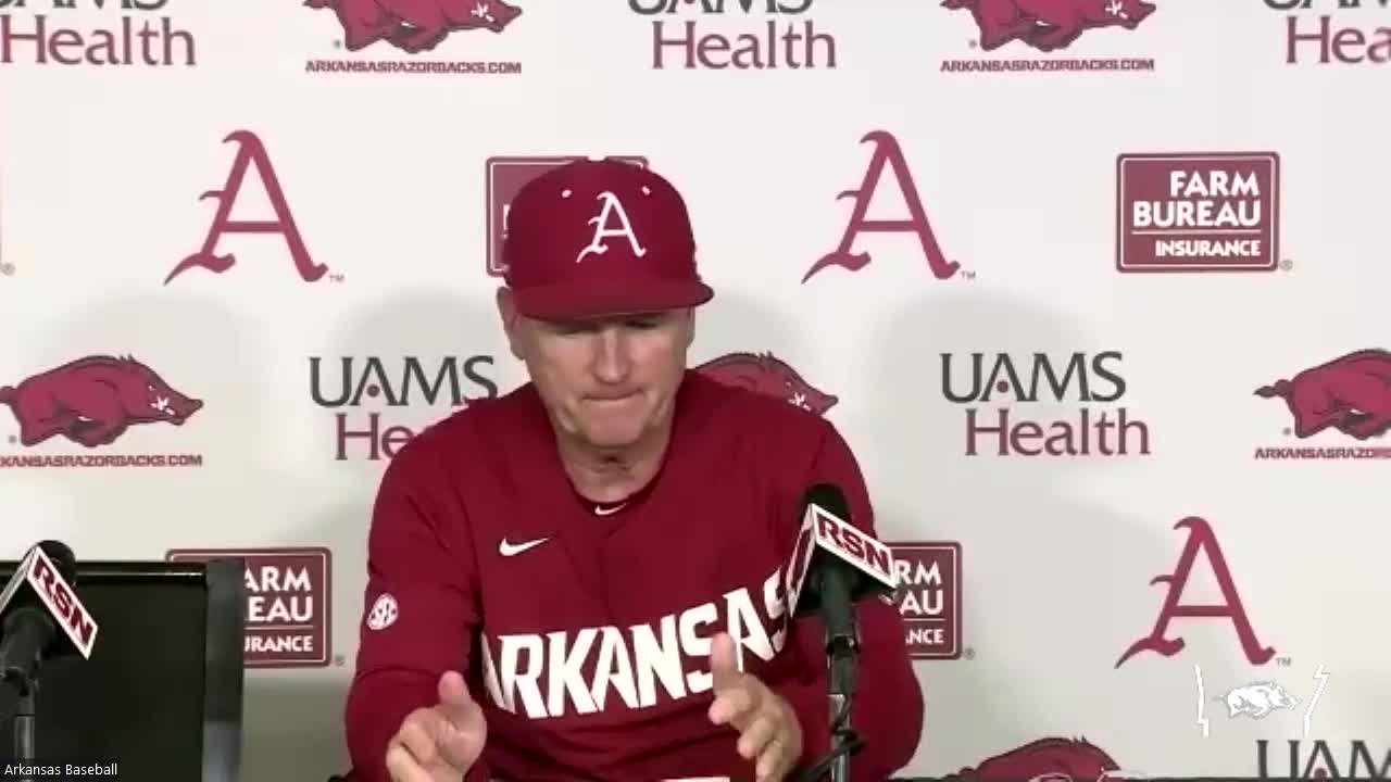 Razorbacks' Dylan Leach Hits for Cycle in Whopping 21-9 Win Over