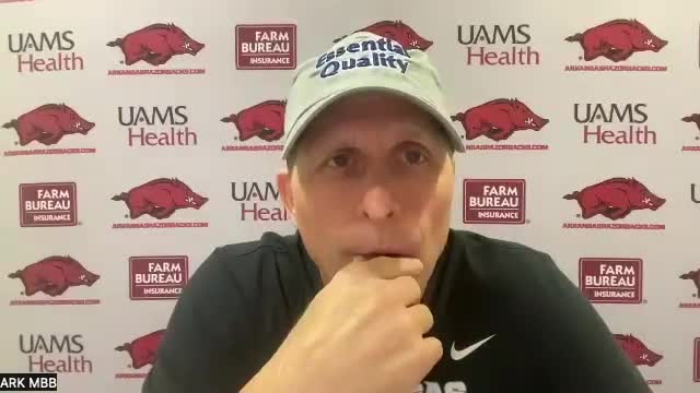 WATCH: Pro Hogs Return to Bud Walton