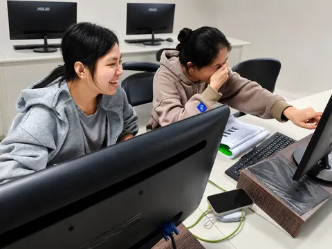 นักเรียนใช้บริการ