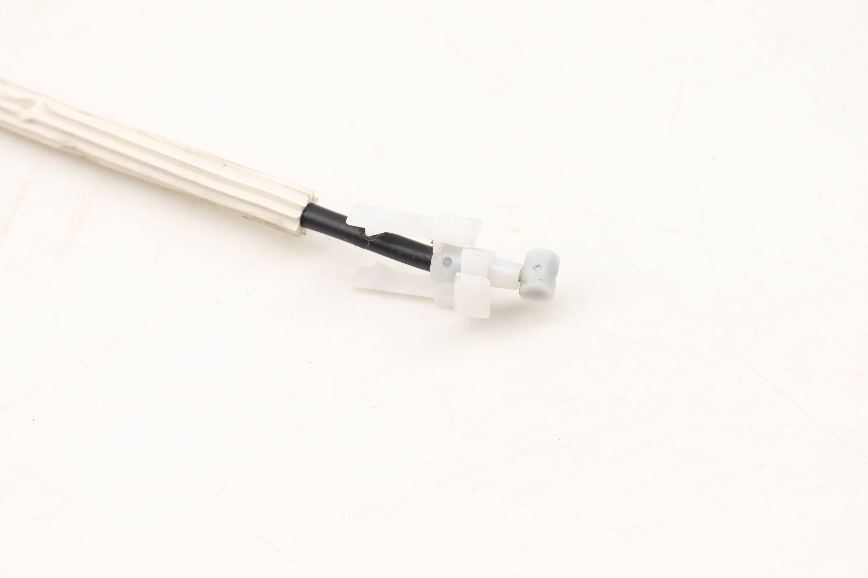 DOOR HANDLE RELEASE / BOWDEN CABLE