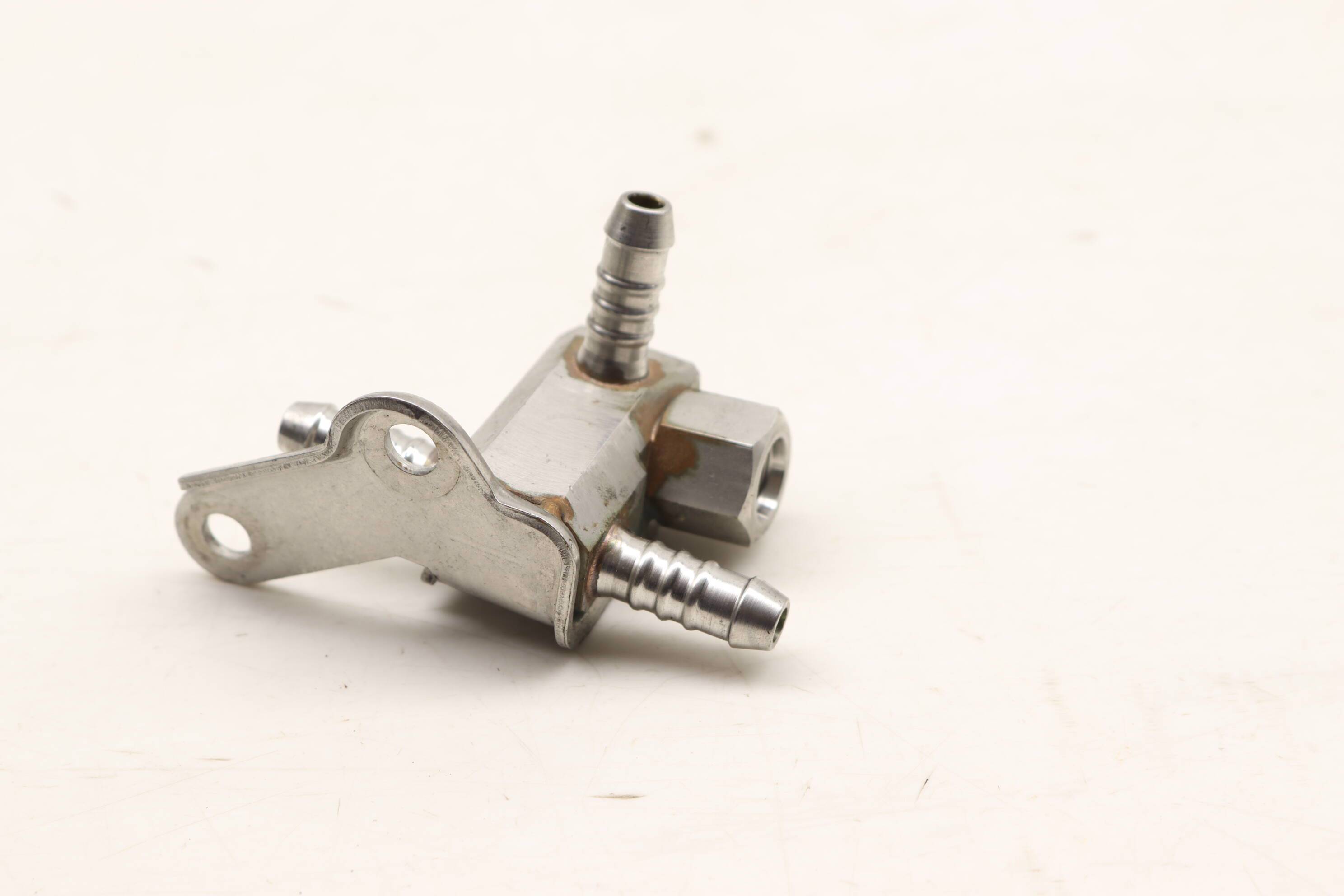 FUEL LINE DISTRIBUTION BLOCK