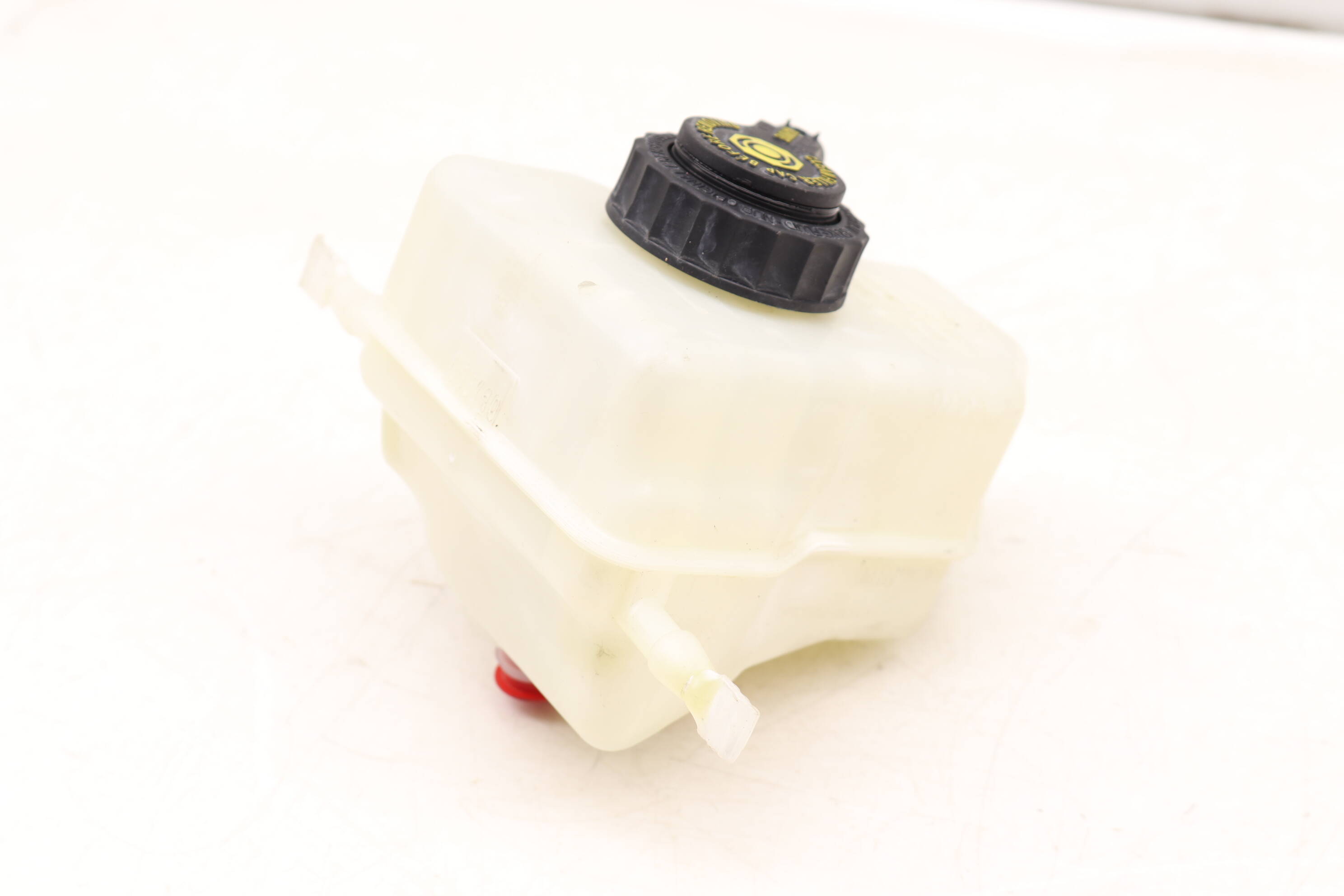 BRAKE FLUID RESERVOIR / TANK